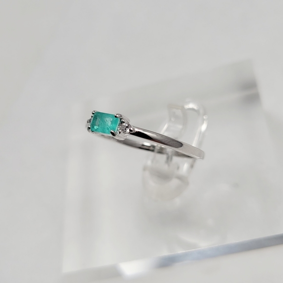 Sterling Silver Paraíba Tourmaline Ring - Picture 8 of 13